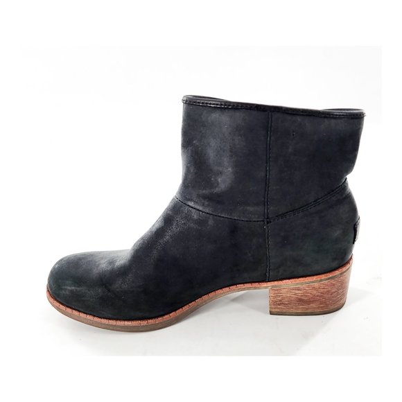 UGG Gray Ankle Boots Suede Minimalist Design - Picture 4 of 13